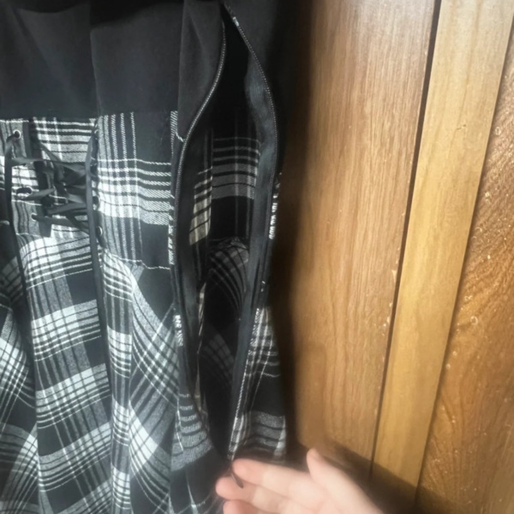 Chic Asymmetrical Plaid Dress - Picture 7 of 7